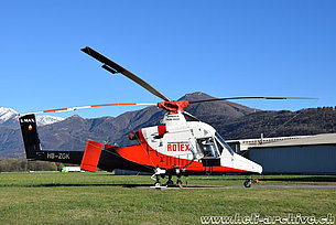 Aeroporto cantonale di Locarno/TI, aprile 2015 - Il Kaman K-1200 K-Max HB-ZGK in servizio con la Rotex Helicopter AG (M. Bazzani)
