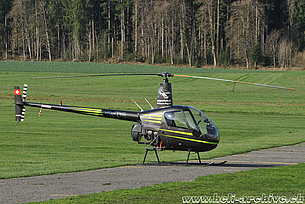 Beromünster/LU, aprile 2017 - Il Robinson R-22 Beta HB-ZNE in servizio con la Airport Helicopter AG (T. Schmid)
