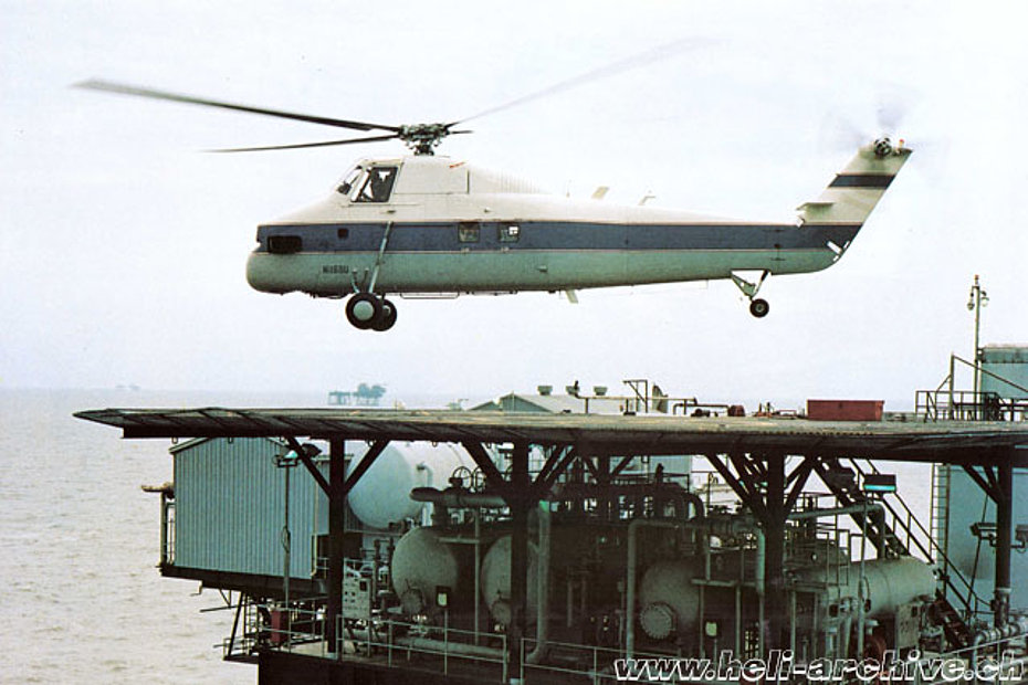 Il Sikorsky S-58T N1168U impiegato per compiti offshore (HAB)