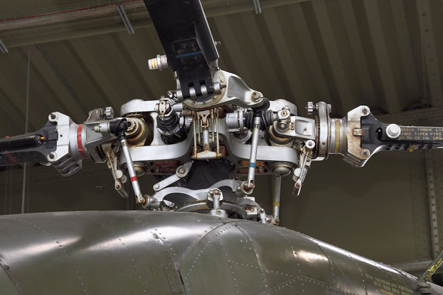 The main rotor head of a Sikorsky S-58 (HAB)